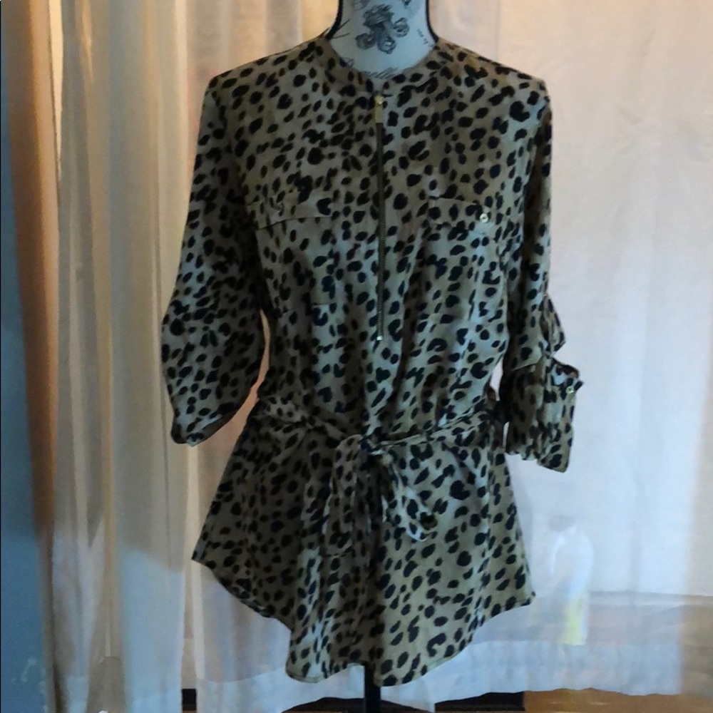 Calvin Klein Animal print blouse NWOT.